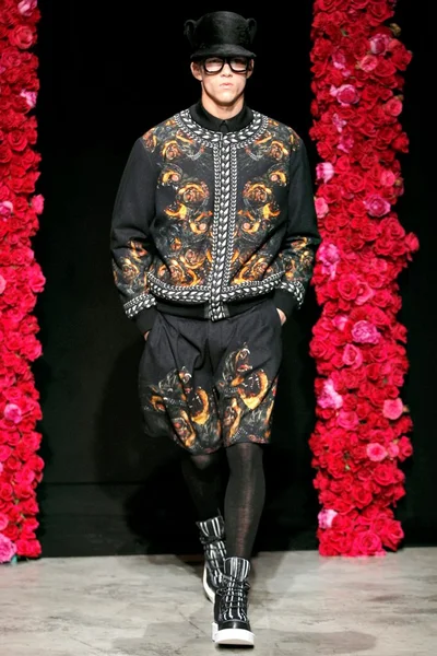 Look 4